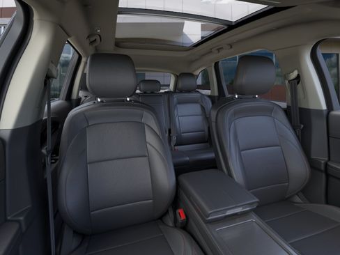 New 2026 Lincoln Nautilus Premier w/ Equipment Group 102A AWD/4WD image 32