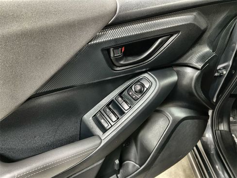 Used 2025 Subaru Crosstrek 2.0i Premium image 14