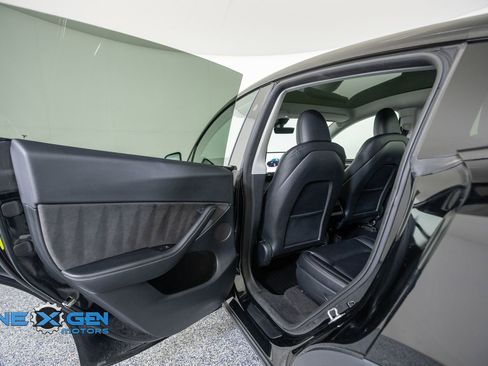 Used 2023 Tesla Model Y Long Range AWD/4WD image 25