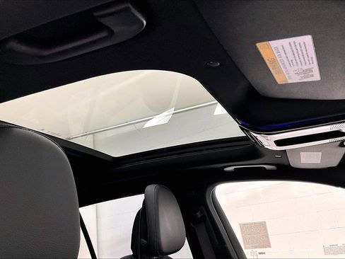 Used 2026 Mercedes-Benz GLC 300 image 27