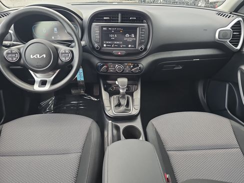 Certified 2025 Kia Soul LX FWD image 12