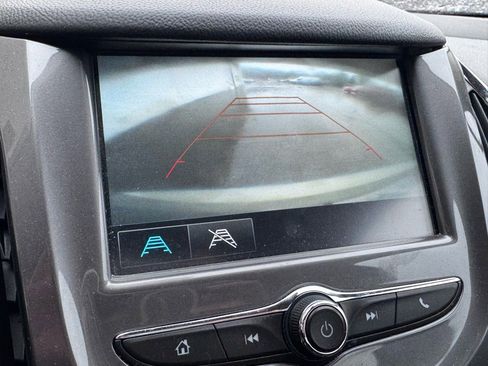 Used 2018 Chevrolet Cruze LT image 15