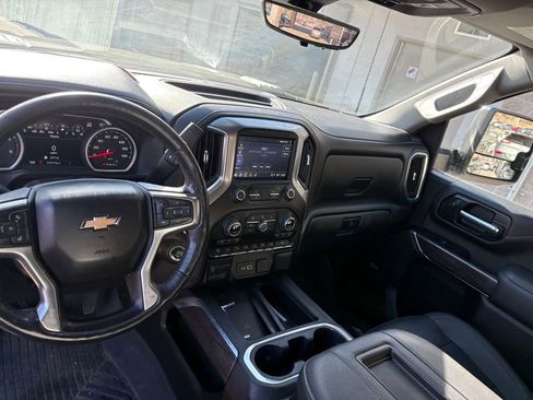 Used 2022 Chevrolet Silverado 2500 LTZ w/ LTZ Premium Package image 15