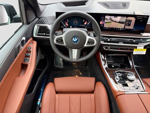 New 2026 BMW X5 xDrive50e w/ Executive Package image 17