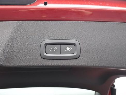 Used 2023 Volvo XC40 B4 Plus w/ Driver Assist Package FWD image 29