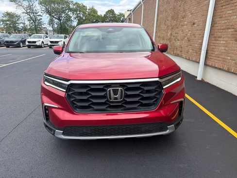 Certified 2025 Honda Pilot EX-L image 3