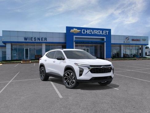 Used 2026 Chevrolet Trax RS w/ Sunroof Package FWD image 1