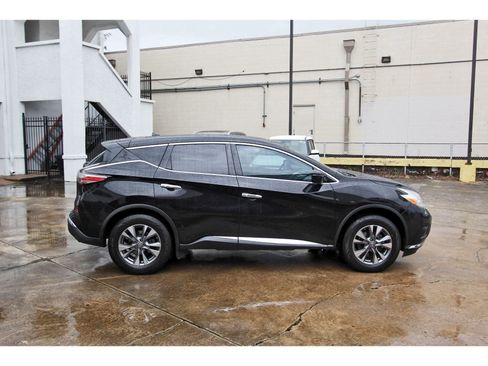Used 2016 Nissan Murano S FWD image 8