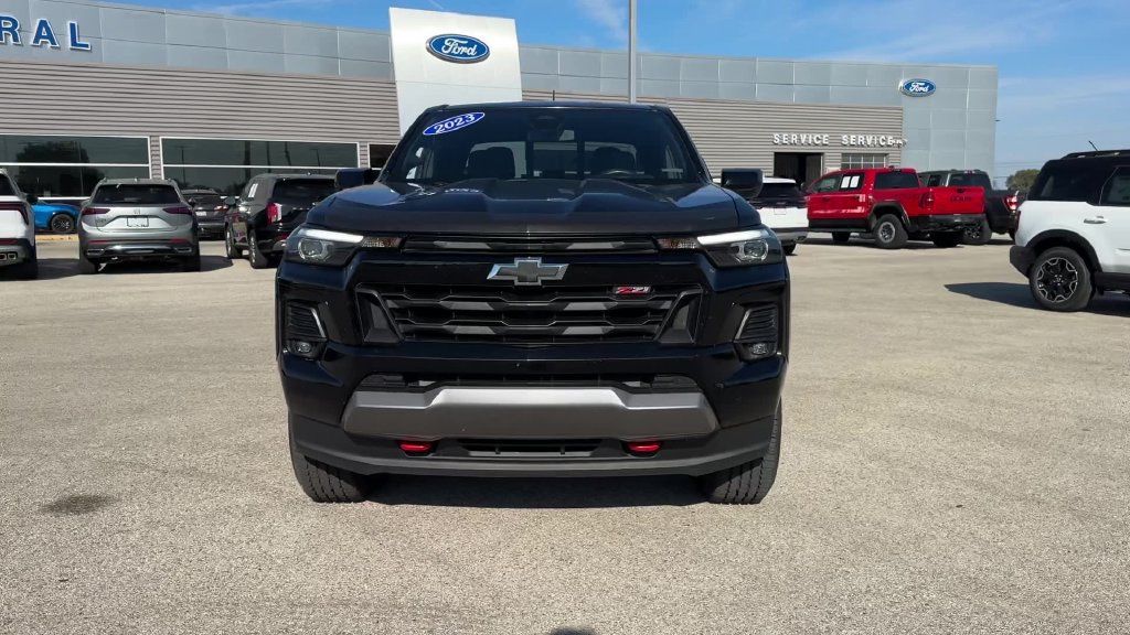 Used 2023 Chevrolet Colorado Z71 w/ Advanced Trailering Package AWD/4WD image 9