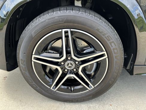 Certified 2025 Mercedes-Benz GLE 450 4MATIC image 13
