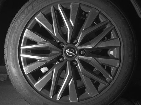 Used 2025 Nissan Altima 2.5 SV image 15