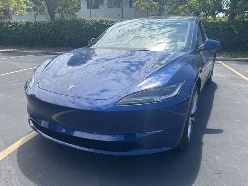 Used 2025 Tesla Model 3 Long Range RWD image 5