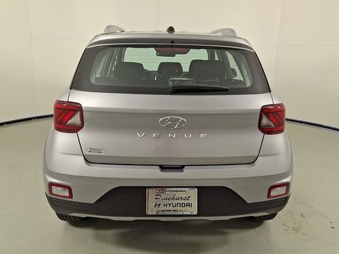 New 2026 Hyundai Venue SEL FWD image 5