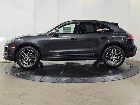 Certified 2025 Porsche Macan AWD/4WD image 10