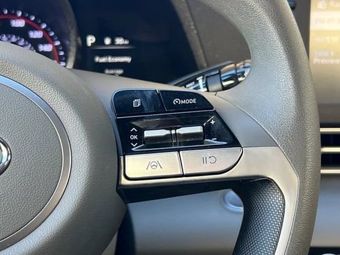 Certified 2023 Hyundai Elantra SEL FWD image 28