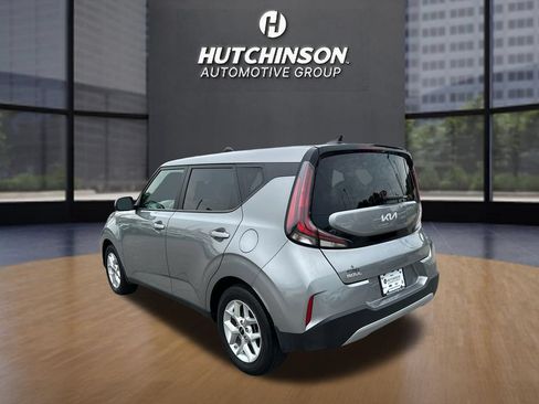 Used 2025 Kia Soul LX w/ LX Technology Package FWD image 5