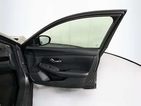 Used 2024 Nissan Sentra SV image 29