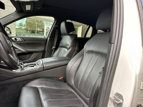 Used 2021 BMW X6 M50i w/ Executive Package image 22