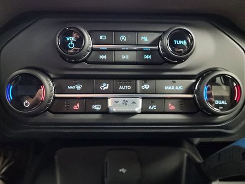 Used 2023 Ford Bronco Wildtrak image 30