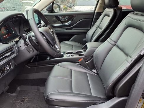 New 2026 Lincoln Corsair Premiere FWD image 7