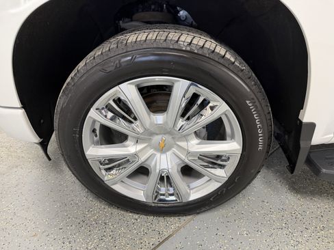 Used 2024 Chevrolet Silverado 1500 High Country w/ High Country Premium Package image 30