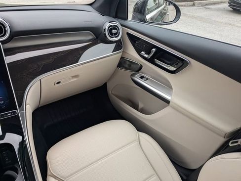New 2026 Mercedes-Benz GLC 300 image 18