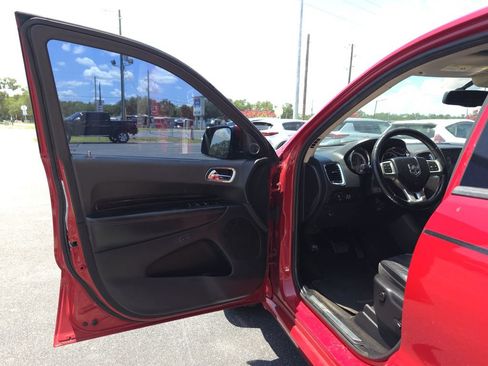Used 2012 Dodge Durango R/T w/ Leather Interior Group RWD image 9