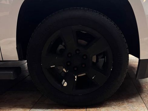 Used 2017 Chevrolet Tahoe LS w/ All-Season Package RWD image 17