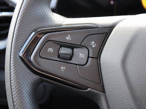 Used 2025 Chevrolet TrailBlazer LT image 30