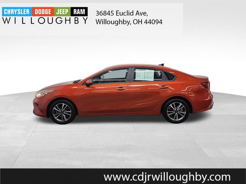 Used 2022 Kia Forte LXS FWD image 5