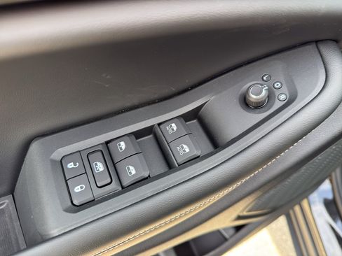 New 2025 Jeep Grand Cherokee L Altitude image 12