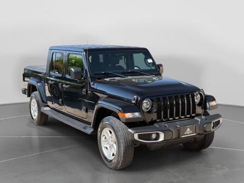 Used 2022 Jeep Gladiator Sport AWD/4WD image 4