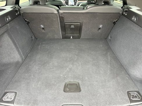 Used 2025 Volvo V60 B5 Cross Country Plus image 10