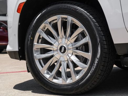 Used 2023 Cadillac Escalade Premium Luxury AWD/4WD image 63