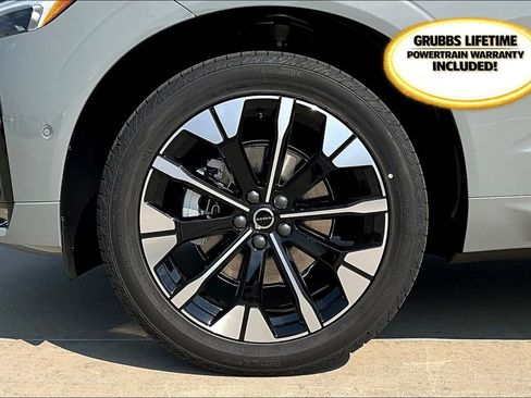 New 2026 Volvo XC60 B5 Plus w/ Protection Package Premier image 25