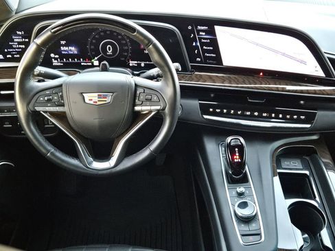 Used 2024 Cadillac Escalade ESV Sport Platinum image 14