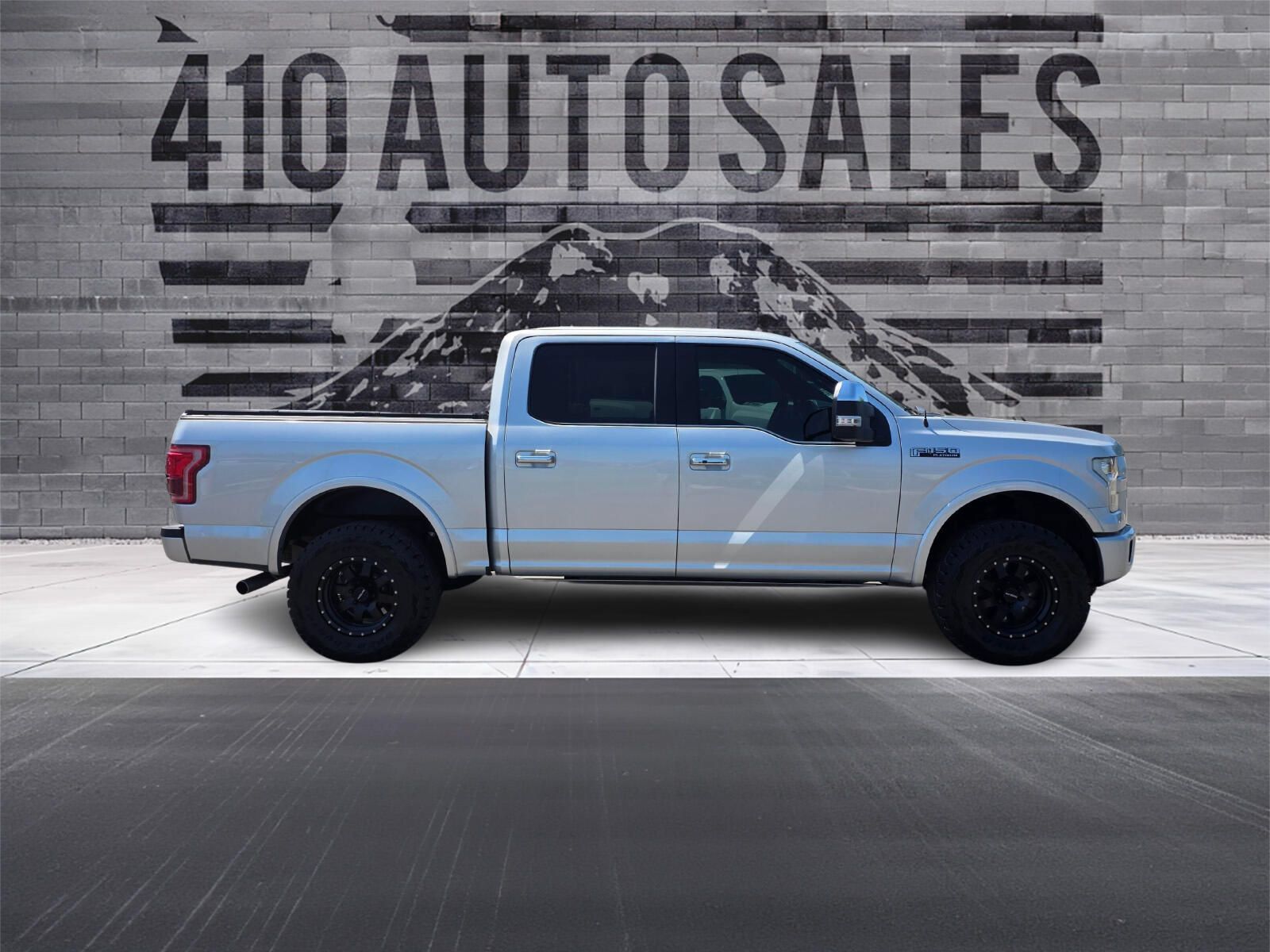 Used 2015 Ford F150 Platinum w/ Max Trailer Tow Package AWD/4WD image 2