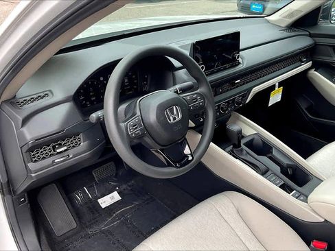 New 2025 Honda Accord SE image 8