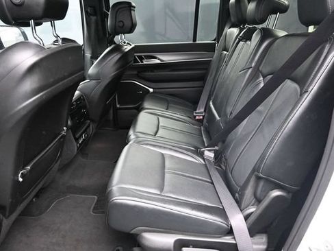 Used 2024 Jeep Wagoneer Series II AWD/4WD image 30