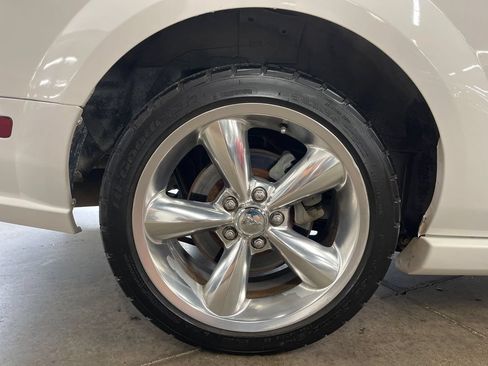Used 2009 Ford Mustang GT Premium RWD image 33