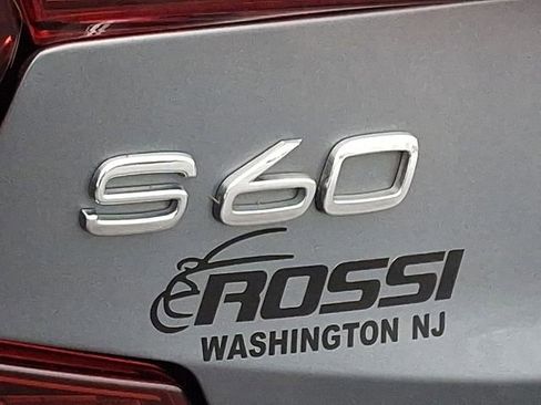 Used 2019 Volvo S60 T6 Momentum w/ Multimedia Package image 31