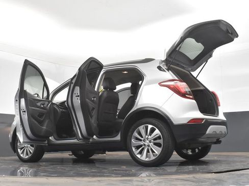 Used 2018 Buick Encore Preferred FWD image 37