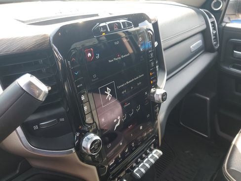 Used 2021 RAM 2500 Laramie AWD/4WD image 19