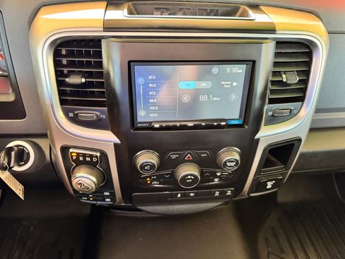 Used 2018 RAM 1500 Big Horn AWD/4WD image 14