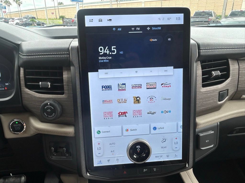 Used 2023 Ford Expedition Limited RWD image 13