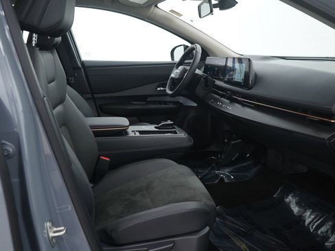 Used 2024 Nissan Ariya ENGAGE+ e-4ORCE image 12