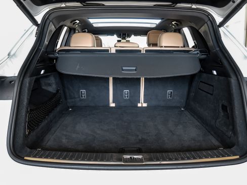 Used 2019 Porsche Cayenne AWD/4WD image 54