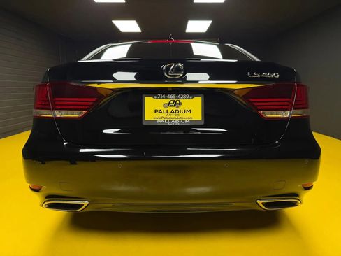 Used 2013 Lexus LS 460 w/ Comfort Pkg RWD image 4