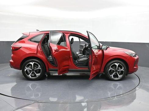 Used 2024 Ford Escape ST-Line Elite w/ Premium Technology Package image 39