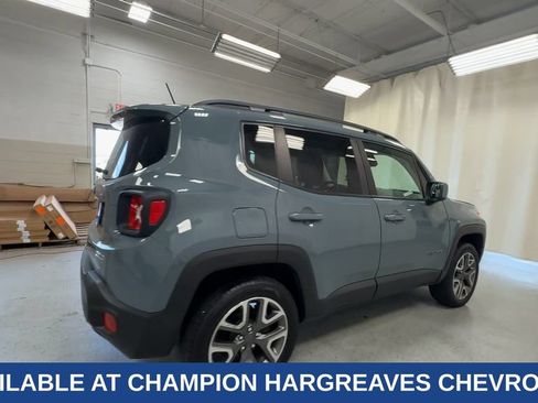 Used 2017 Jeep Renegade Latitude w/ Cold Weather Group AWD/4WD image 11